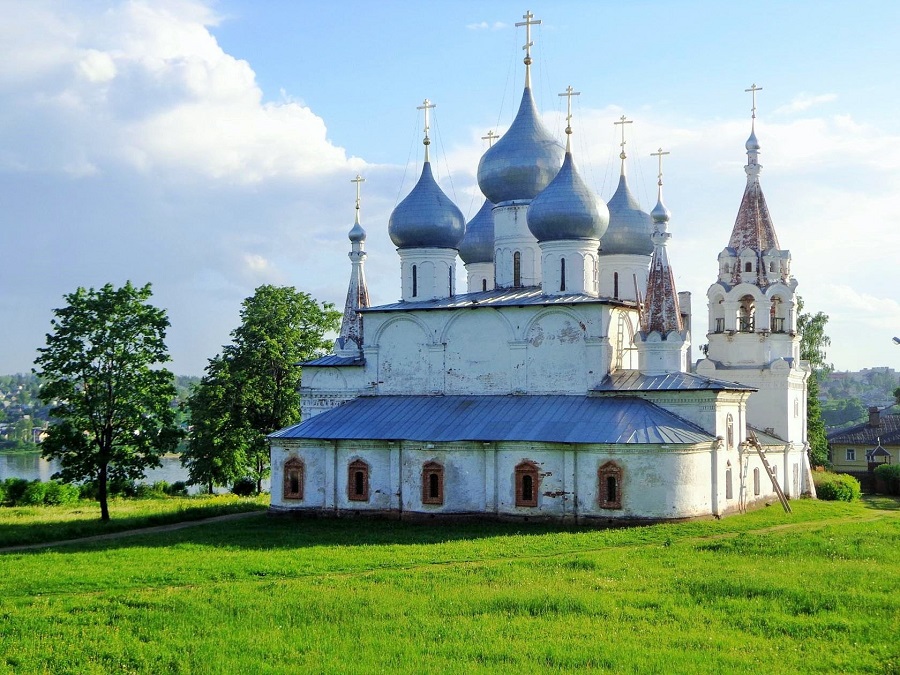 Крестовоздвиженский собор город Тутаев